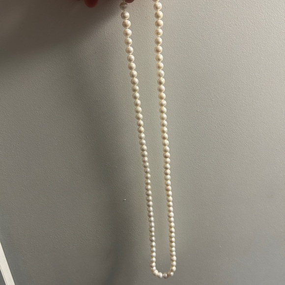 18 inch pearl + gold  Necklace - Picture 3 of 3